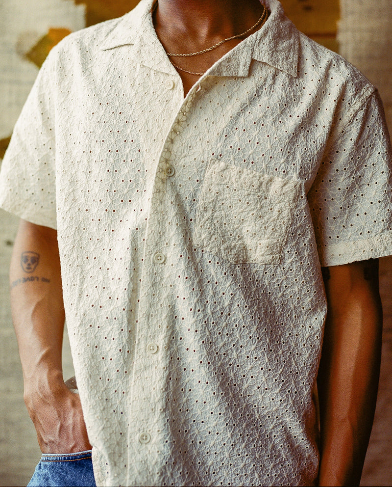 FLORAL EYELET SS SHIRT - NATURAL