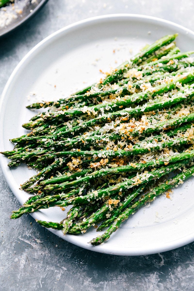 Finished Roasted Asparagus on a plate.